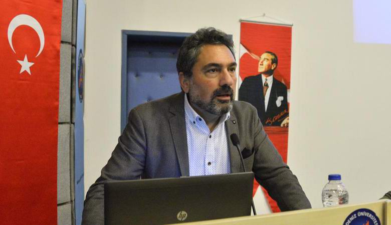 V Turecku začal učit studenty ufologii a exopolitiku