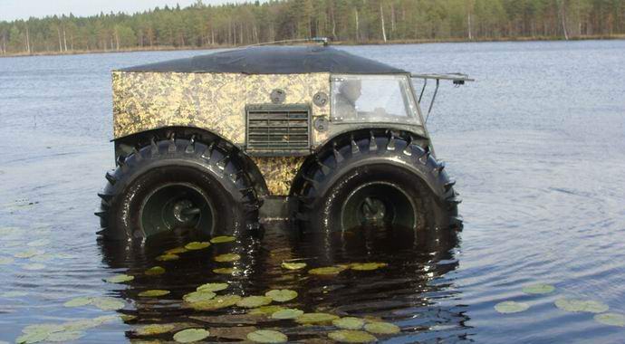 Ruské plovoucí terénní vozidlo zasáhlo internet