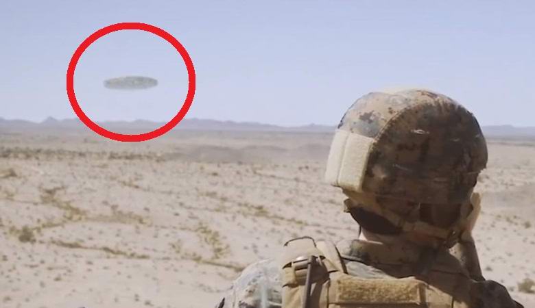 Americká armáda fotografovala obrovskou mimozemskou kosmickou loď