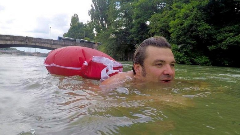 Plavte po řece, abyste nestáli v městských dopravních zácpách