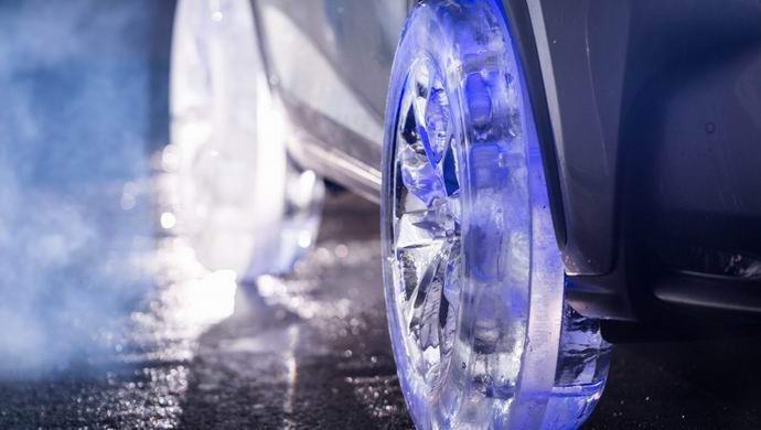 Japonci testovali ledová kola pro auto