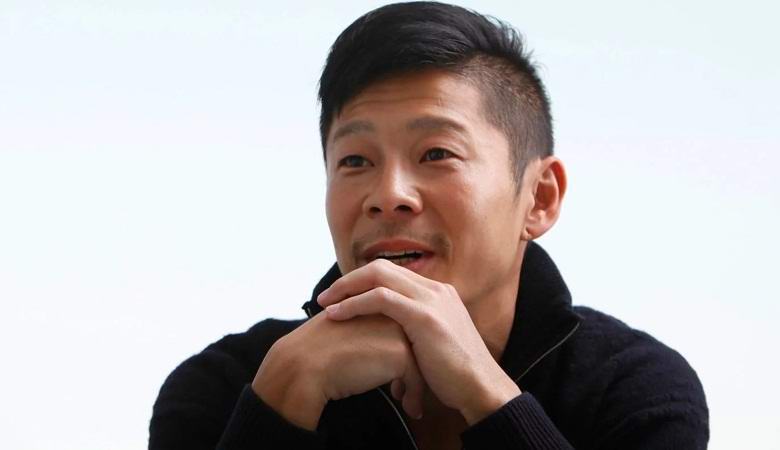 Japonský miliardář bude prvním turistem, který letí na Měsíc