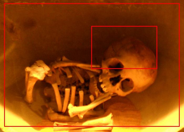 Proč byly ve starověku děti pohřbeny v květináčích?