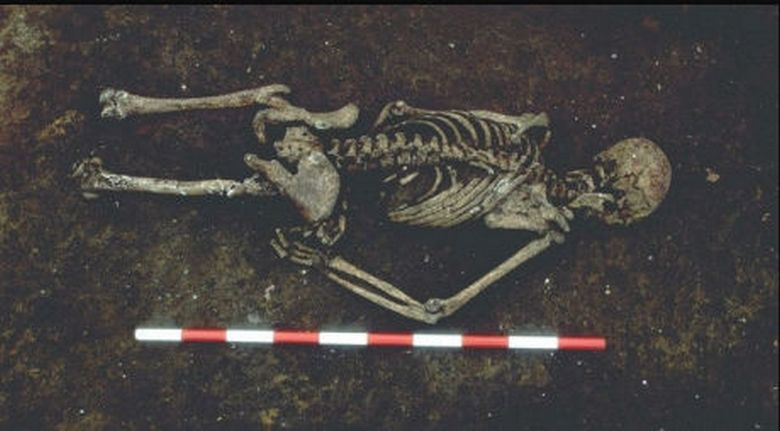 Pohřby, ve kterých kostry leží lícem dolů