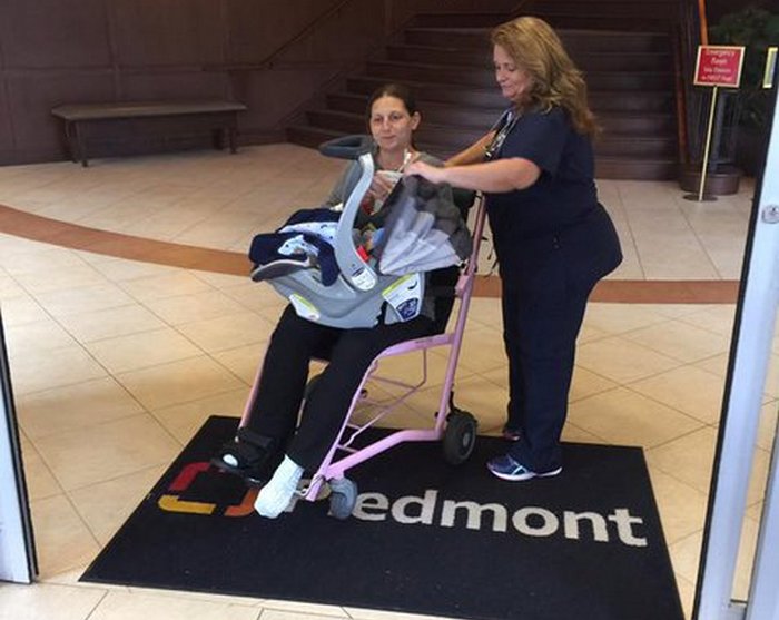 Žena se dozvěděla o jejím těhotenství hodinu před porodem