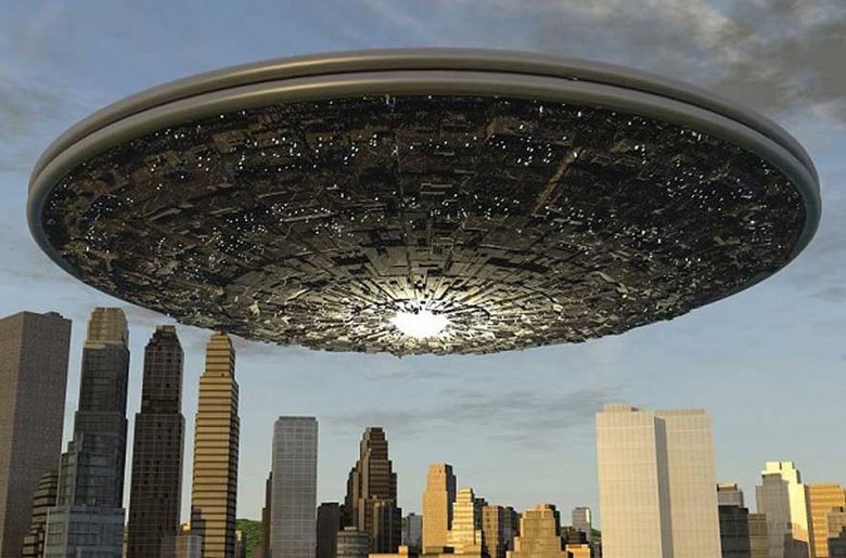 Newyorčané byli svědky průchodu obřího UFO přes metropoli