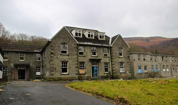 Zlí duchové opuštěné nemocnice